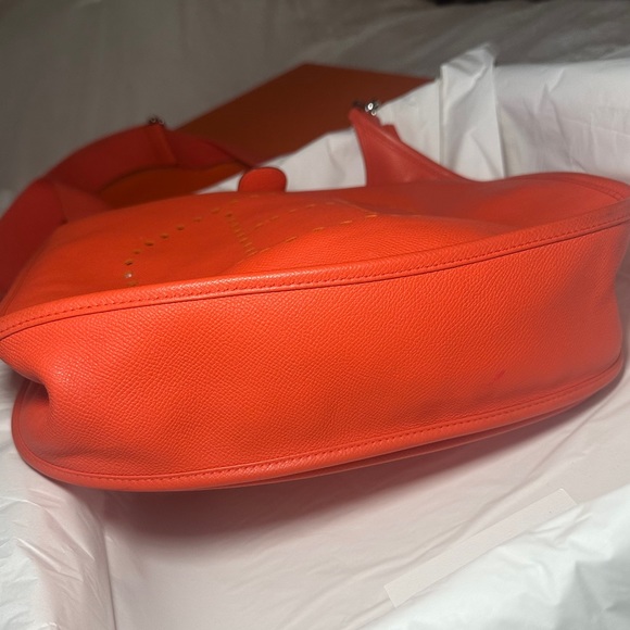 HERMES SOFT EPSOM CALFSKIN EVELYN POCHE - Picture 4 of 10